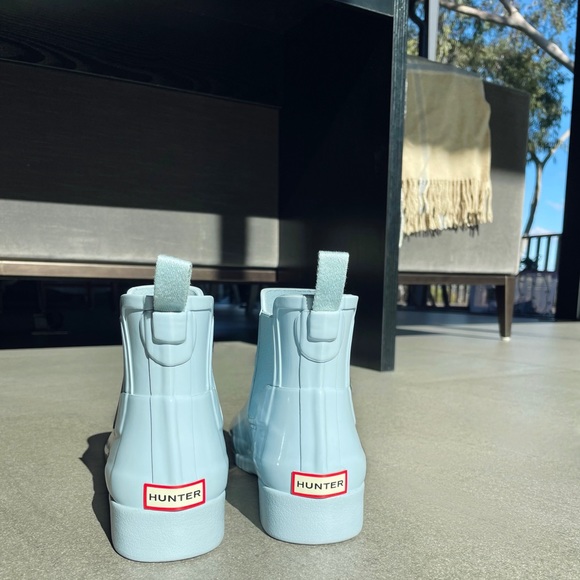 Hunter Refined Gloss Slim Fit Chelsea Rain Boots - Picture 3 of 8